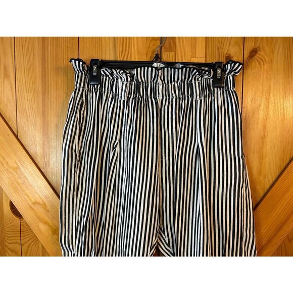 Billabong Black Flowy White Stripe Pull On Pants Ruffled Waist Size Medium (8996 - Picture 2 of 7
